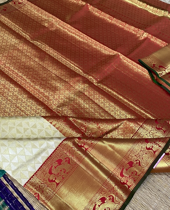Charvi - The Bride's Favourite Kanchipuram Saree 7305 Charvi - The Bride's Favourite Kanchipuram Saree 7305