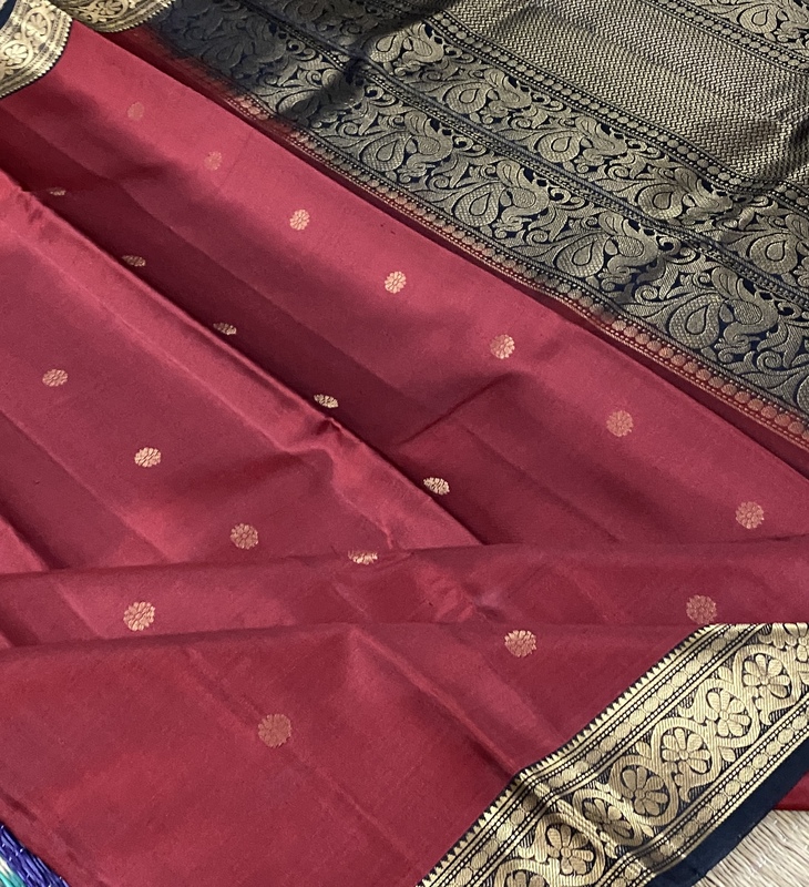 Lakshmi - The Silkwalk Exclusives 7950 Lakshmi - The Silkwalk Exclusives 7950