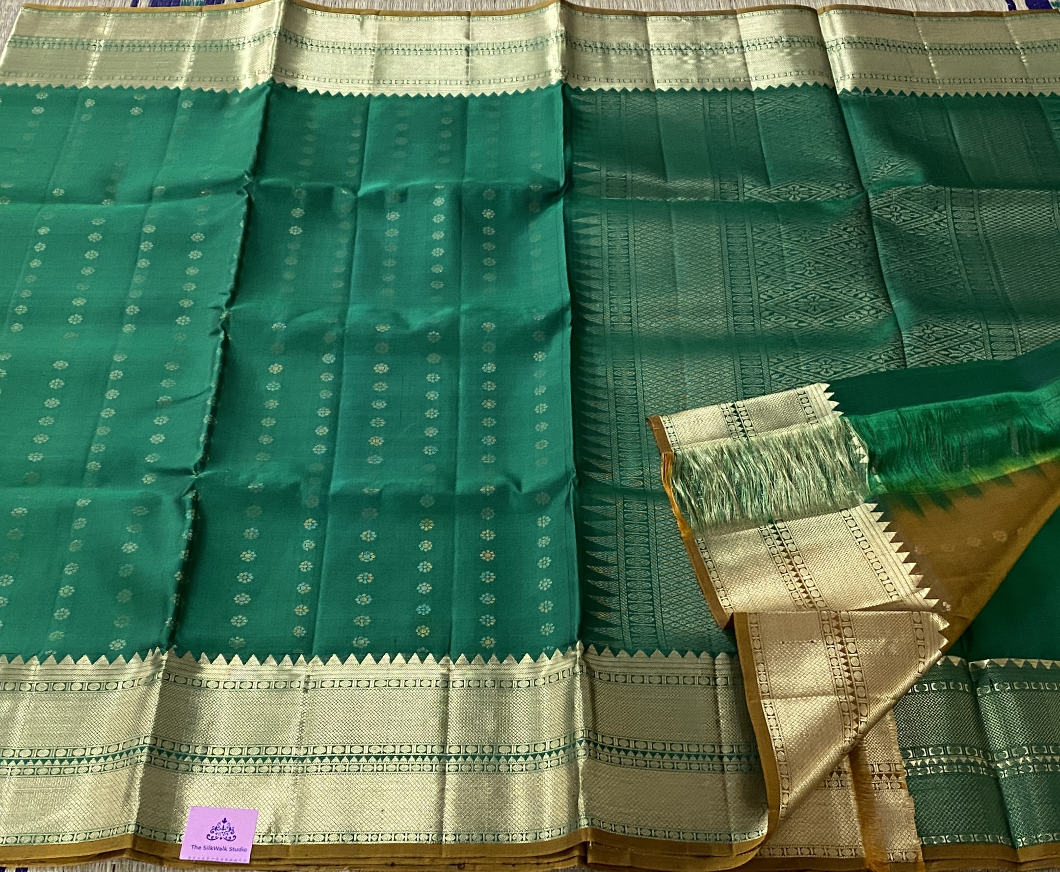 Kadambari - Pure Silk Exclusive Sarees 8140 Kadambari - Pure Silk Exclusive Sarees 8140