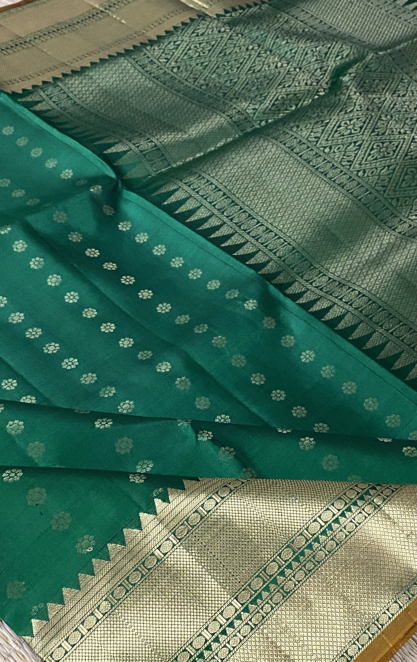 Kadambari - Pure Silk Exclusive Sarees 8140 Kadambari - Pure Silk Exclusive Sarees 8140