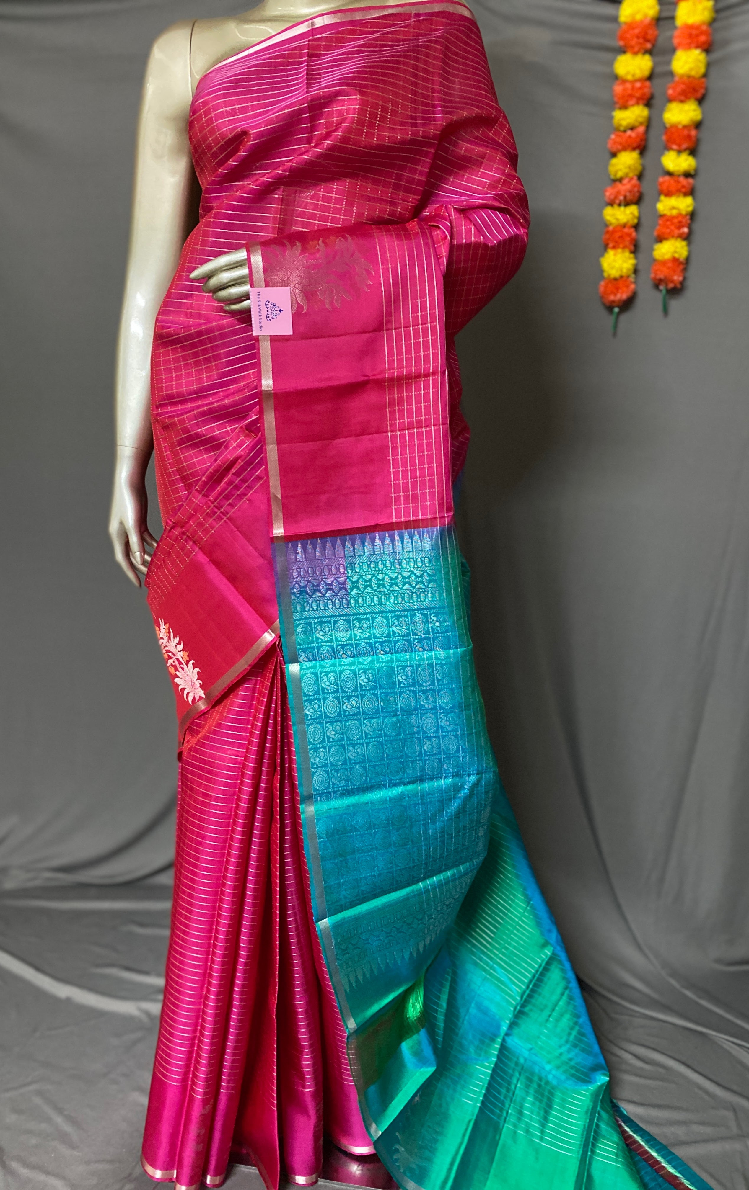 Shobhana - Boutique of SilkWalk Exclusives 8170 Shobhana - Boutique of SilkWalk Exclusives 8170