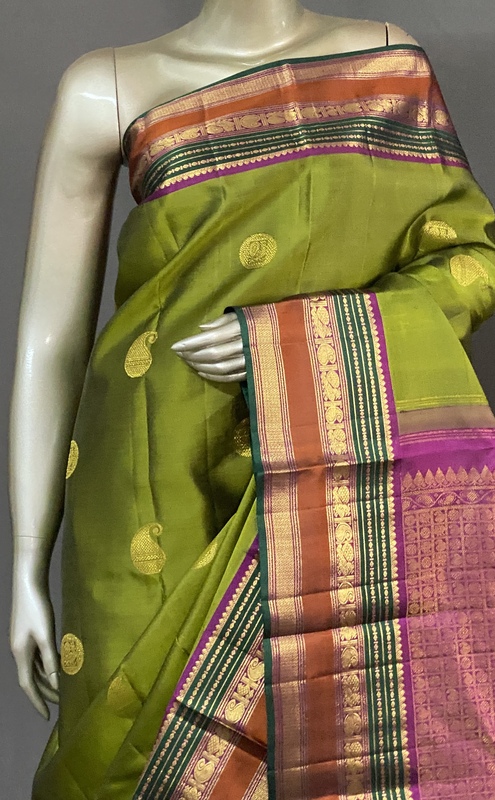 Sudhachandran - The Saga of Kanchipuram 8944 Sudhachandran - The Saga of Kanchipuram 8944