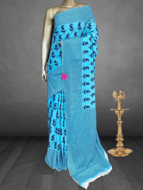 Charmi – The Mul Cotton Saree in Patli Pallu 19079 Charmi – The Mul Cotton Saree in Patli Pallu 19079