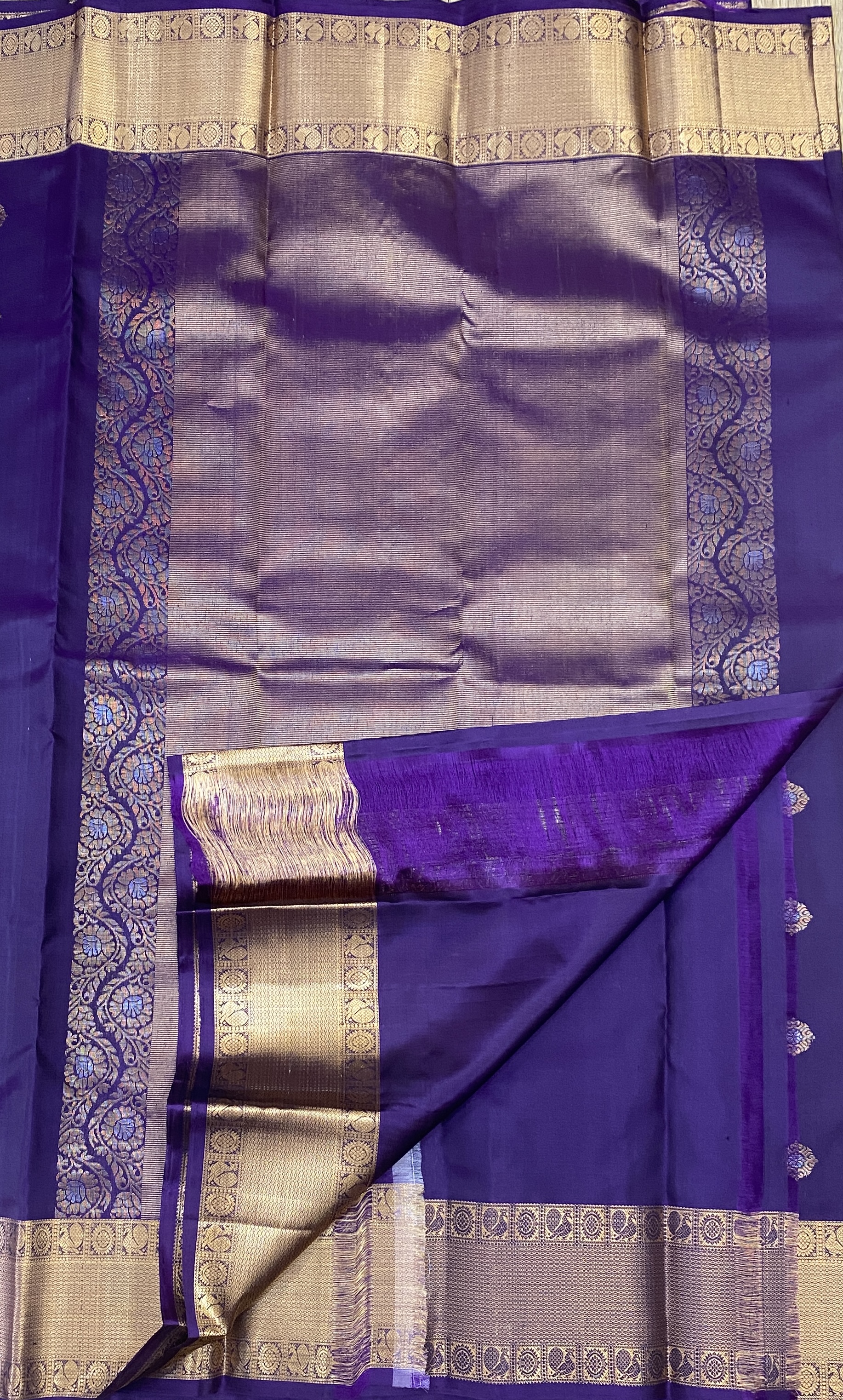 Mallika - The Silk Walk Exclusives 19340 Mallika - The Silk Walk Exclusives 19340