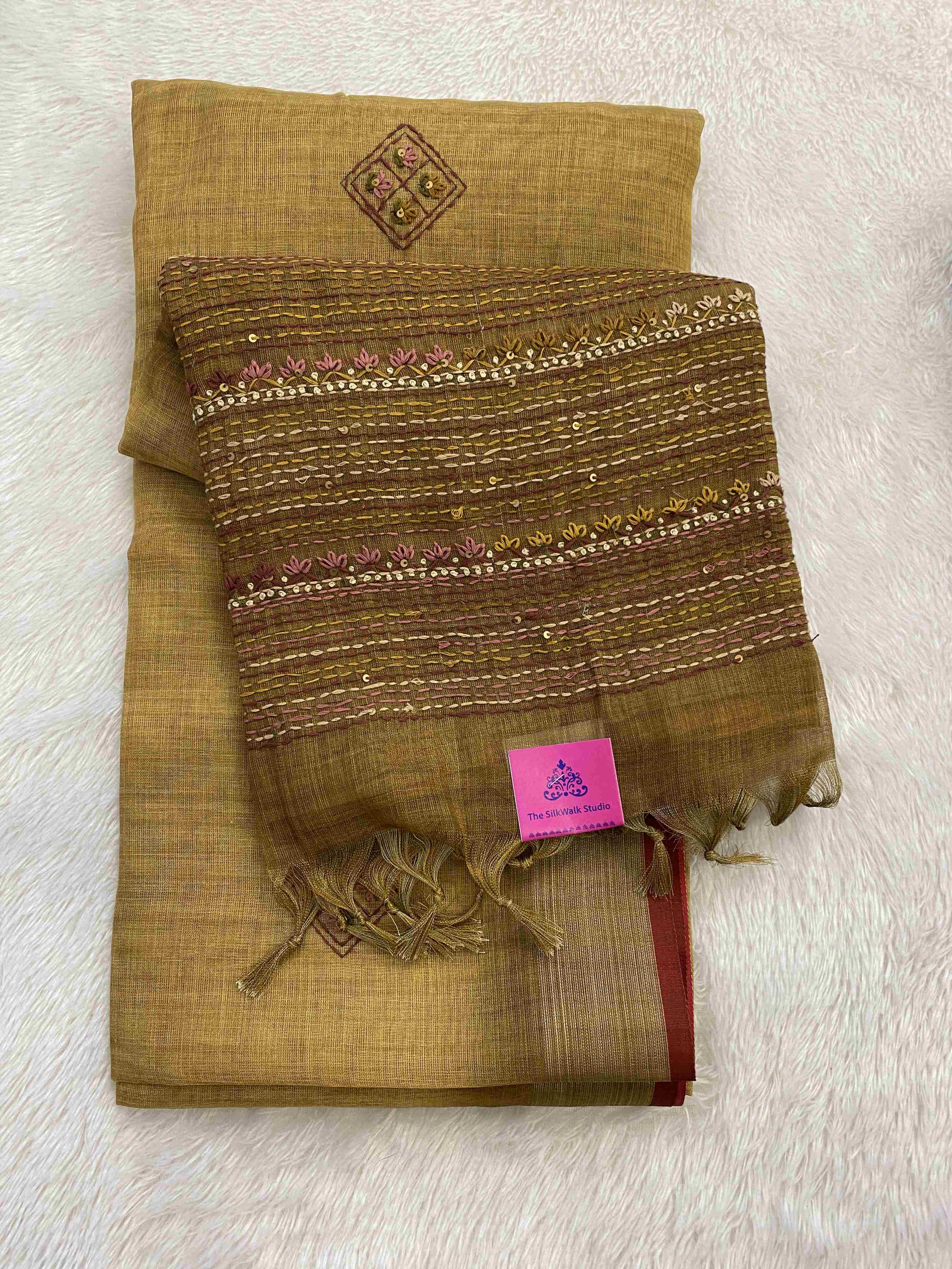 Saanvi - The Linen French Knot Saree in Heavy blouse 19390