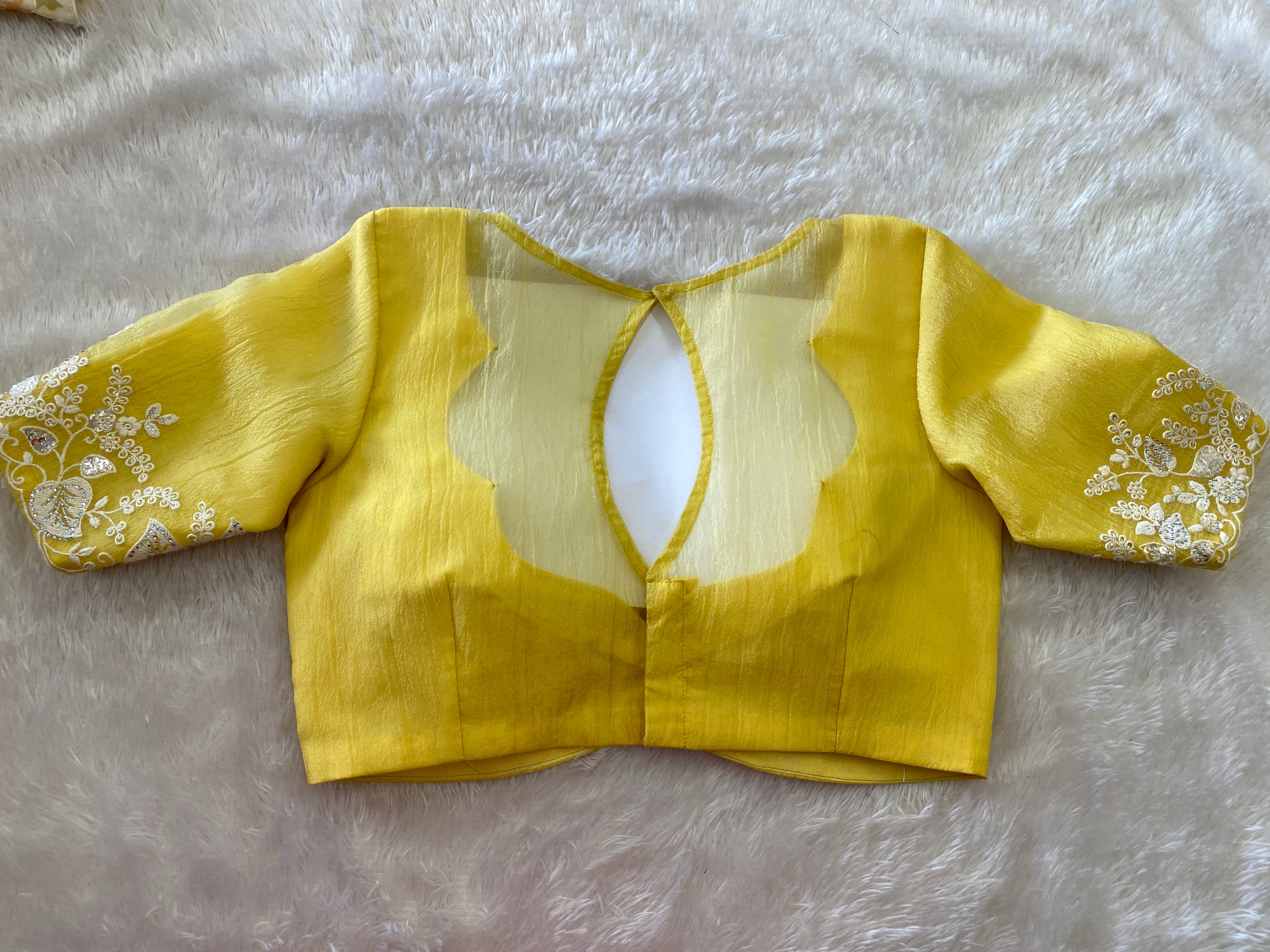 Blouse Scallop with Pad
