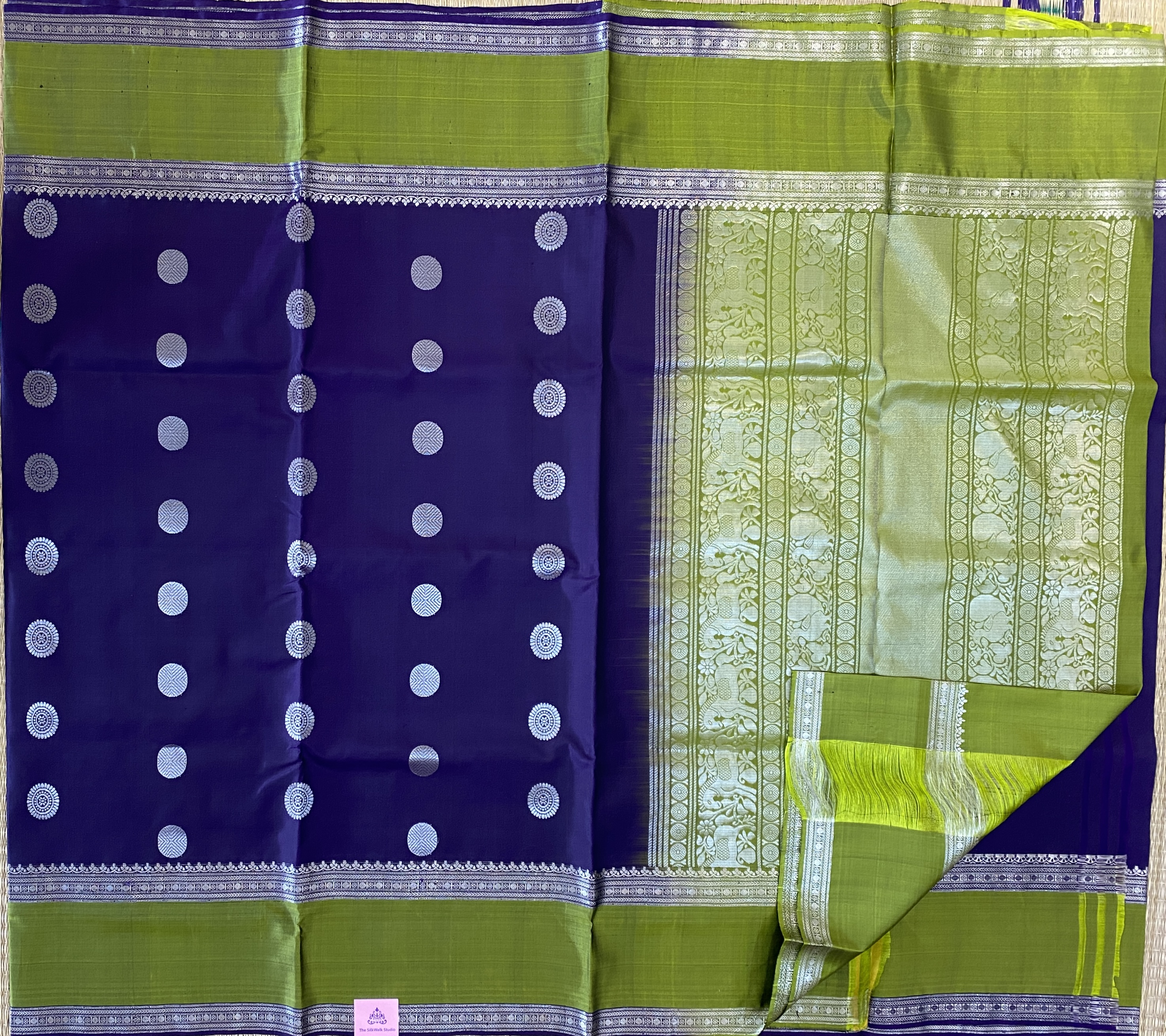 Sundari - Pure Silk Exclusive Sarees 7639 Sundari - Pure Silk Exclusive Sarees 7639
