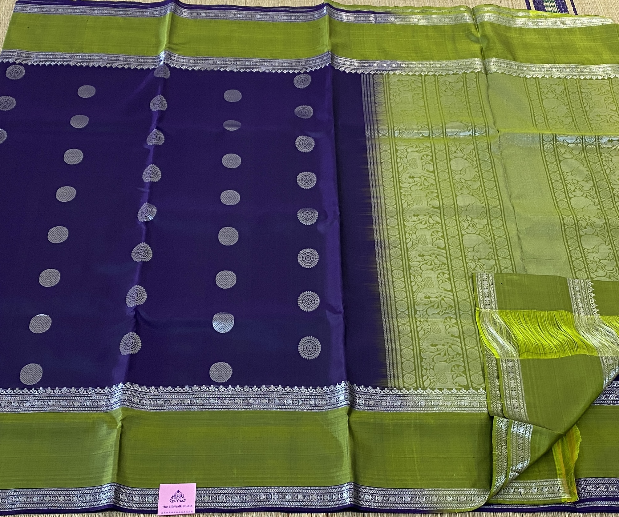 Sundari - Pure Silk Exclusive Sarees 7639 Sundari - Pure Silk Exclusive Sarees 7639